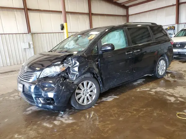 5TDDZ3DC8HS187753 2017 TOYOTA SIENNA - Image 1