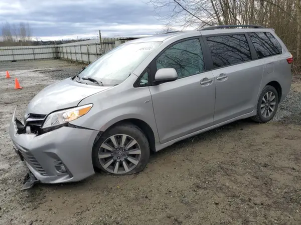 5TDDZ3DC8JS199035 2018 TOYOTA SIENNA - Image 1