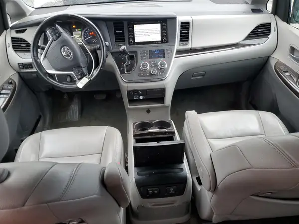 5TDDZ3DC8JS199035 2018 TOYOTA SIENNA - Image 8
