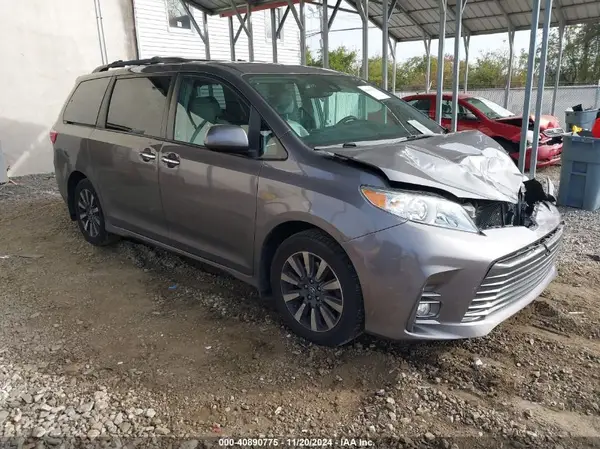 5TDDZ3DC8JS207490 2018 TOYOTA SIENNA - Image 1