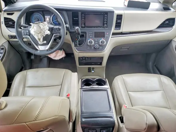 5TDDZ3DC8KS209967 2019 TOYOTA SIENNA - Image 8