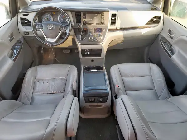 5TDDZ3DC8KS220712 2019 TOYOTA SIENNA - Image 8