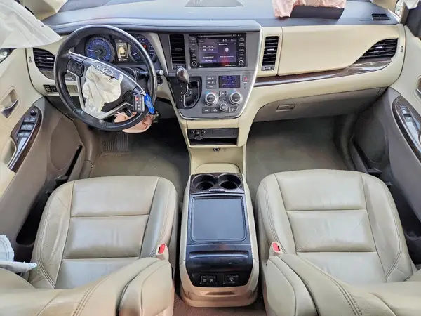5TDDZ3DC8KS225506 2019 TOYOTA SIENNA - Image 8