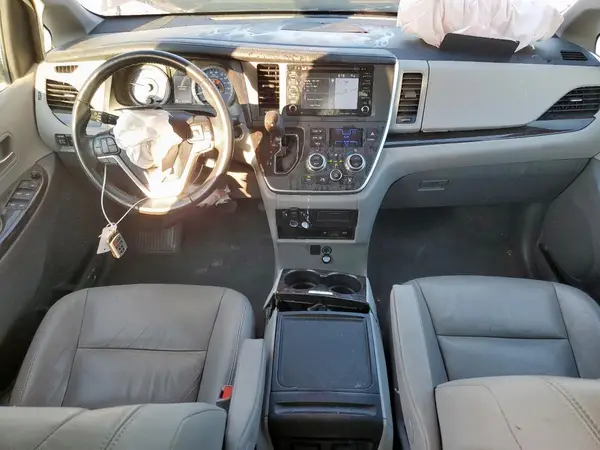 5TDDZ3DC8LS240007 2020 TOYOTA SIENNA - Image 8