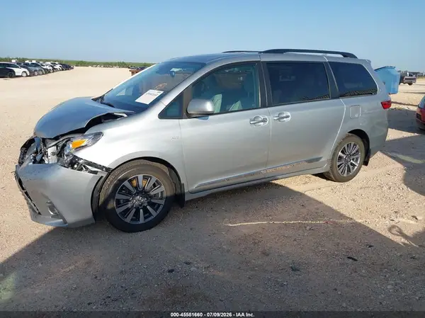 5TDDZ3DC8LS251170 2020 TOYOTA SIENNA - Image 2