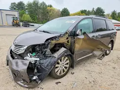 5TDDZ3DC9HS151621 2017 TOYOTA SIENNA