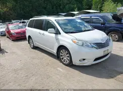 5TDDZ3DC9HS156673 2017 TOYOTA SIENNA