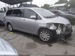 5TDDZ3DC9HS161808 2017 TOYOTA SIENNA