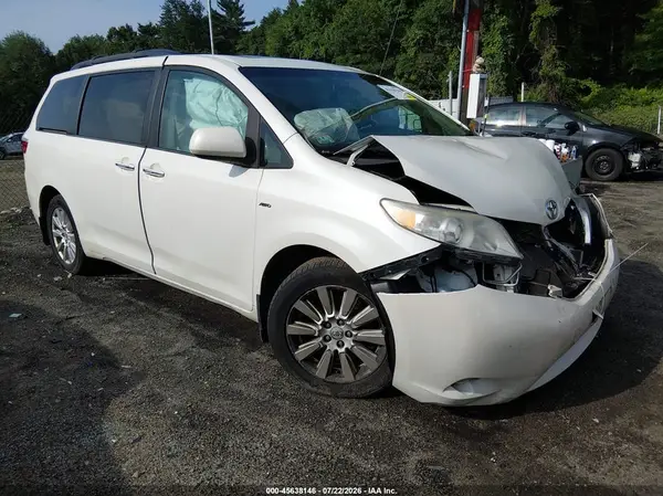 5TDDZ3DC9HS164076 2017 TOYOTA SIENNA - Image 1