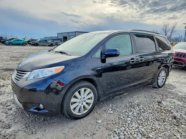 5TDDZ3DC9HS165499 2017 TOYOTA SIENNA - Image 1