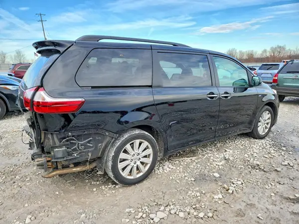 2017 TOYOTA SIENNA COPART lot 78289605 auction photo 3