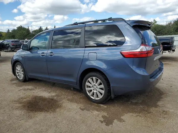 5TDDZ3DC9HS183579 2017 TOYOTA SIENNA - Image 2