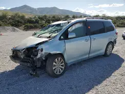 5TDDZ3DC9HS185879 2017 TOYOTA SIENNA