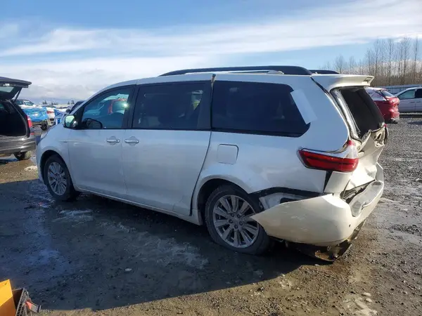 5TDDZ3DC9HS187518 2017 TOYOTA SIENNA - Image 2