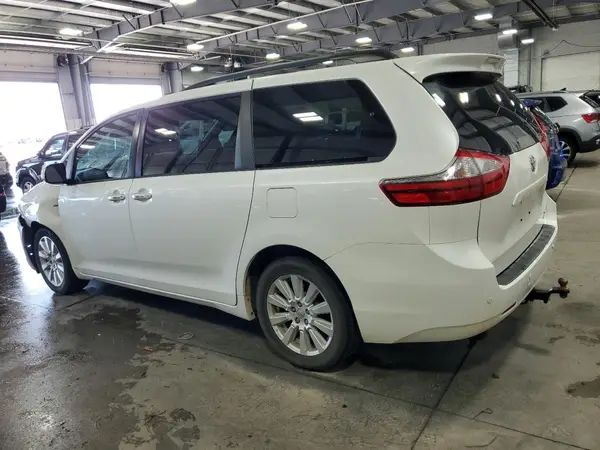 5TDDZ3DC9HS187728 2017 TOYOTA SIENNA - Image 2