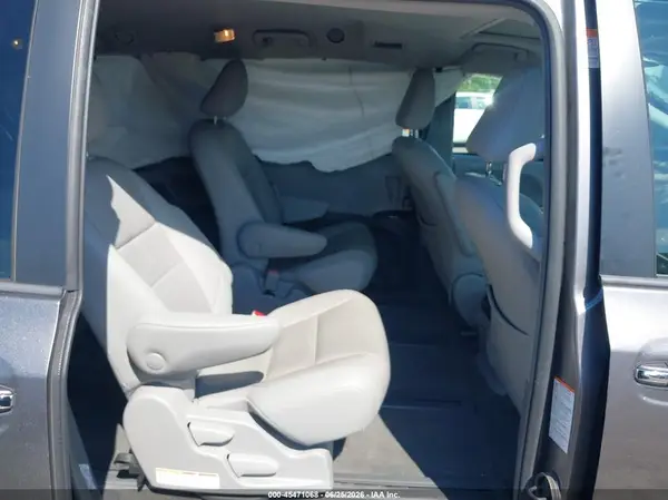 5TDDZ3DC9JS193468 2018 TOYOTA SIENNA - Image 8