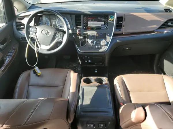5TDDZ3DC9JS198492 2018 TOYOTA SIENNA - Image 8