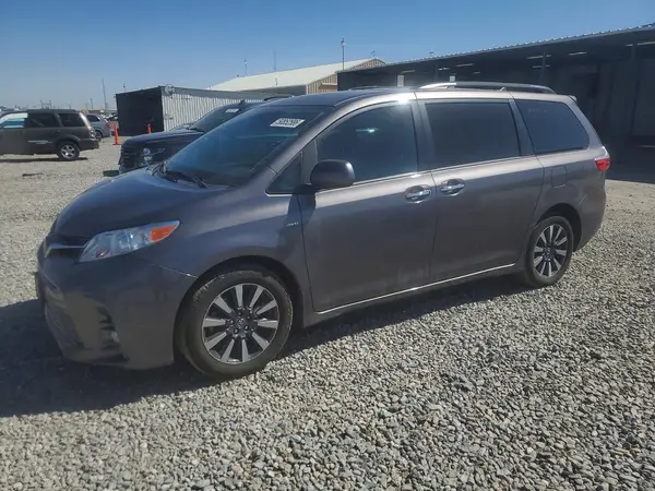 5TDDZ3DC9KS216684 2019 TOYOTA SIENNA - Image 1