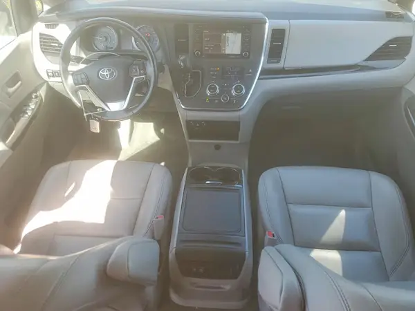 5TDDZ3DC9KS216684 2019 TOYOTA SIENNA - Image 8