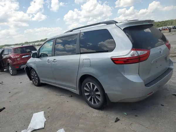 5TDDZ3DC9KS218127 2019 TOYOTA SIENNA - Image 2