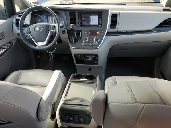 5TDDZ3DC9KS227832 2019 TOYOTA SIENNA - Image 8