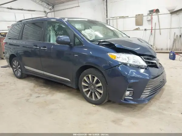 5TDDZ3DC9LS240677 2020 TOYOTA SIENNA - Image 1