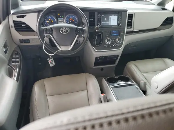 5TDDZ3DC9LS249492 2020 TOYOTA SIENNA - Image 8
