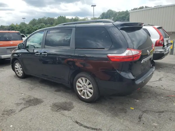 5TDDZ3DCXHS151806 2017 TOYOTA SIENNA - Image 2
