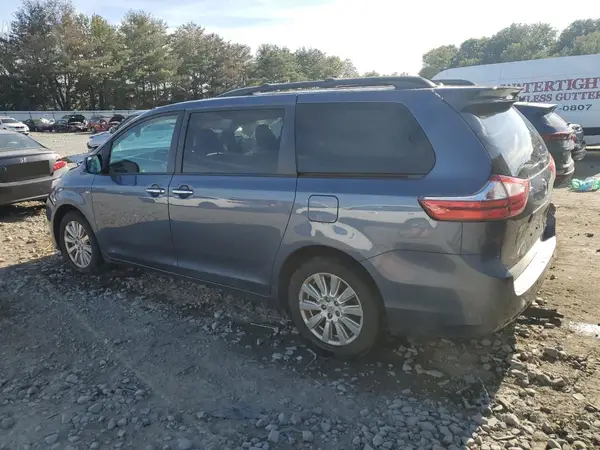 5TDDZ3DCXHS165849 2017 TOYOTA SIENNA - Image 2