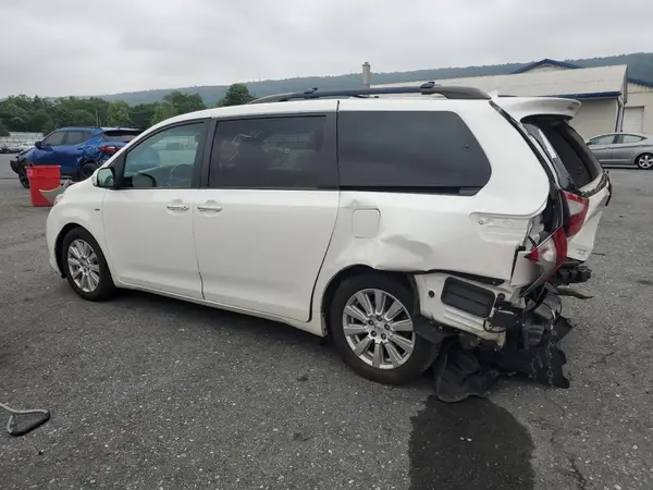 5TDDZ3DCXHS166855 2017 TOYOTA SIENNA - Image 2