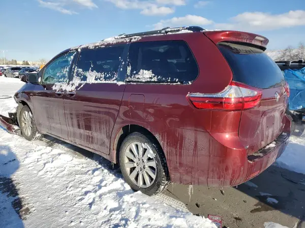 5TDDZ3DCXHS178665 2017 TOYOTA SIENNA - Image 2