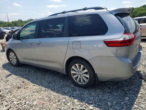 5TDDZ3DCXHS181159 2017 TOYOTA SIENNA - Image 2