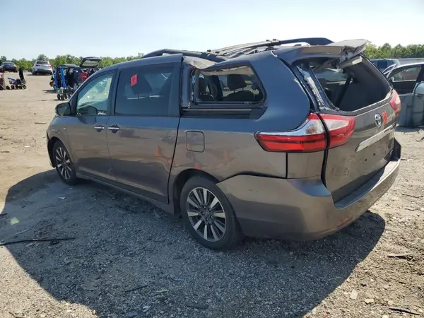 5TDDZ3DCXJS197593 2018 TOYOTA SIENNA - Image 2