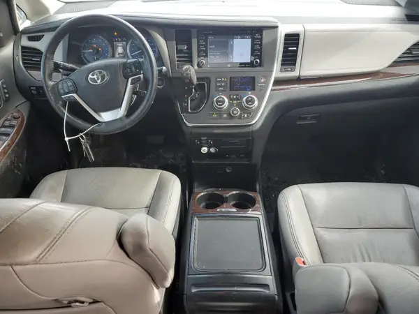 5TDDZ3DCXJS198372 2018 TOYOTA SIENNA - Image 8