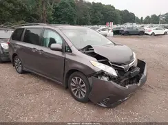 5TDDZ3DCXJS207068 2018 TOYOTA SIENNA