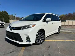 5TDDZ3DCXJS208107 2018 TOYOTA SIENNA