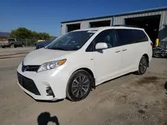 5TDDZ3DCXJS208141 2018 TOYOTA SIENNA
