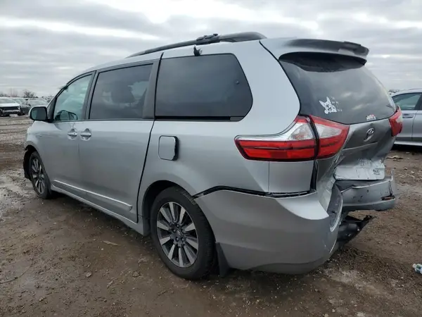 5TDDZ3DCXKS210375 2019 TOYOTA SIENNA - Image 2