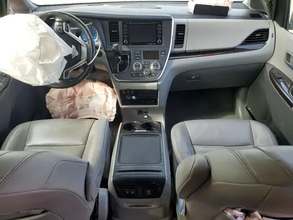 5TDDZ3DCXKS216029 2019 TOYOTA SIENNA - Image 8