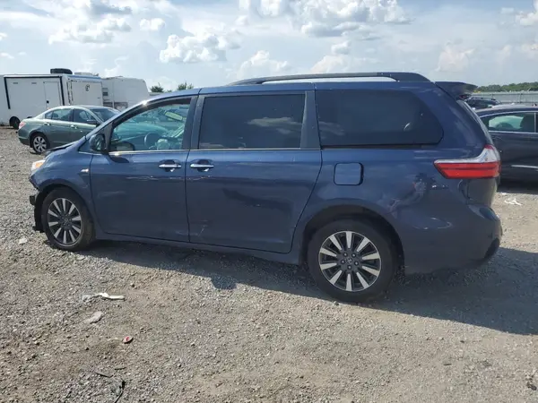 5TDDZ3DCXKS217309 2019 TOYOTA SIENNA - Image 2