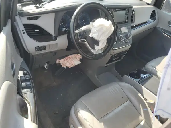 5TDDZ3DCXKS217309 2019 TOYOTA SIENNA - Image 8
