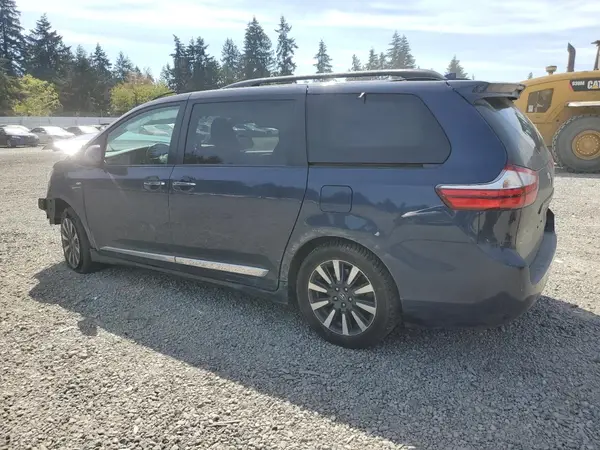 5TDDZ3DCXKS220274 2019 TOYOTA SIENNA - Image 2