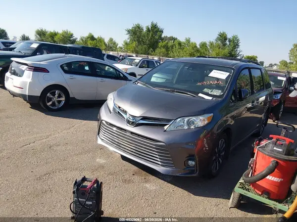 5TDDZ3DCXKS225863 2019 TOYOTA SIENNA - Image 2