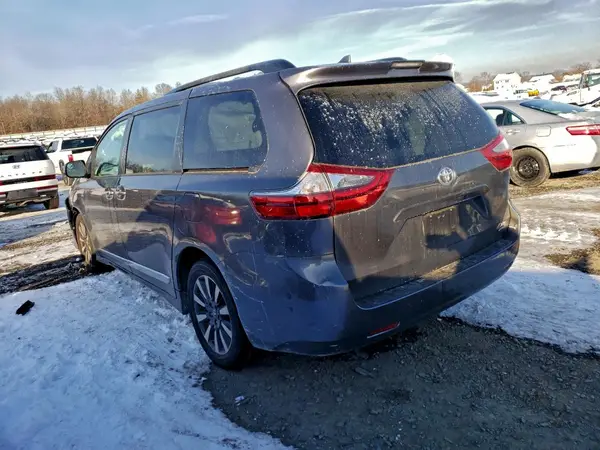 5TDDZ3DCXLS236203 2020 TOYOTA SIENNA - Image 2