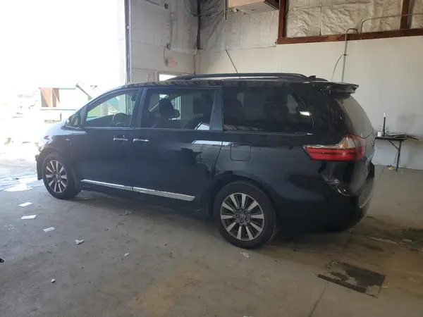 5TDDZ3DCXLS249002 2020 TOYOTA SIENNA - Image 2