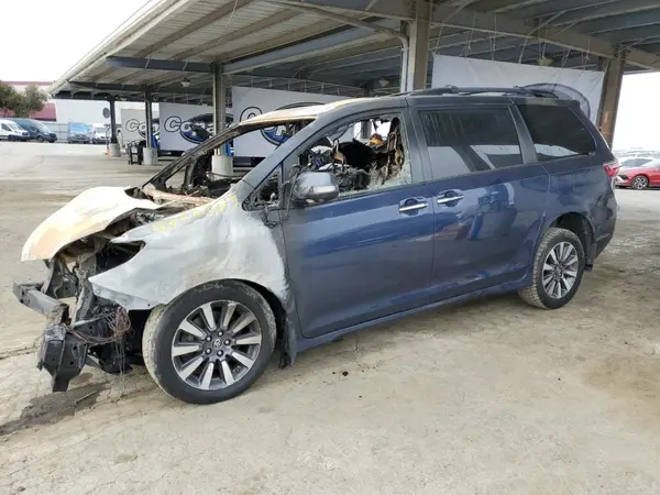 5TDDZ3DCXLS249579 2020 TOYOTA SIENNA - Image 1