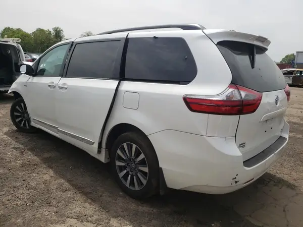 5TDDZ3DCXLS251932 2020 TOYOTA SIENNA - Image 2