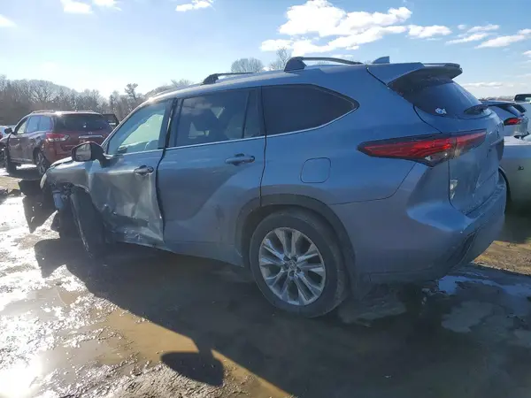 5TDDZRBH0LS015811 2020 TOYOTA HIGHLANDER - Image 2