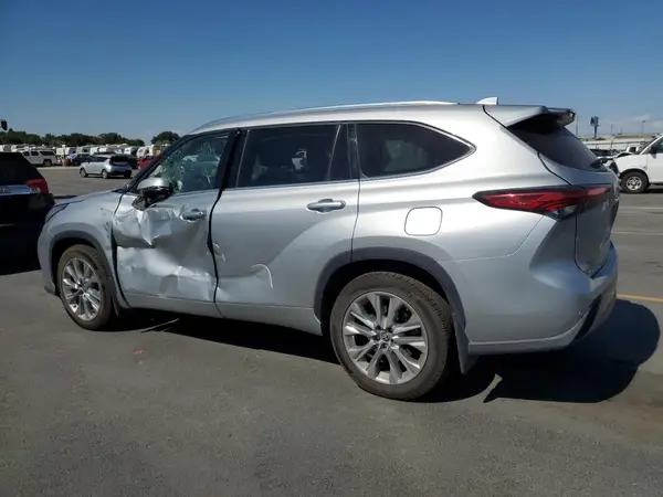 5TDDZRBH0LS032088 2020 TOYOTA HIGHLANDER - Image 2