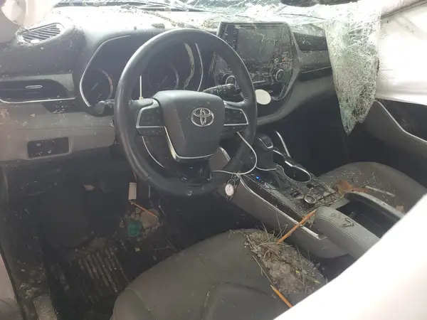 5TDDZRBH0MS128305 2021 TOYOTA HIGHLANDER - Image 8